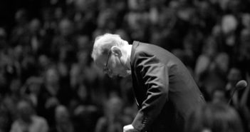 Konzertbericht Ennio Morricone, 26.03.2015, Oberhausen, KöPi-Arena Ennio-Morricone-conducting
