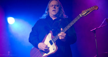 WarrenHaynes-2015-TobiasBerk
