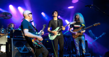 “G3”: Joe Satriani, Steve Vai, The Aristocrats, 13.07.16, Bonn, Brückenforum