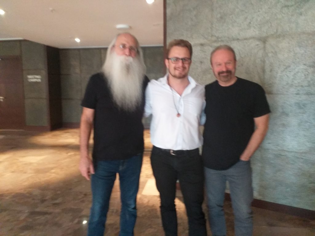 Leland Sklar, Philipp Röttgers, Daryl Stuermer