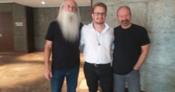 Leland Sklar and Daryl Stuermer (Phil Collins, Genesis) on their careers, Phil Collins’ “Not Dead Yet”-tour, future projects and why it’s still exciting to be a musician after 50 years in the business Leland Sklar, Philipp Röttgers, Daryl Stuermer