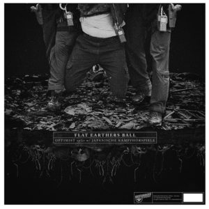 Optimist / Japanische Kampfhörspiele – Flat Earthers Ball (Split Release) (Bastardized Recordings, 28.01.22)