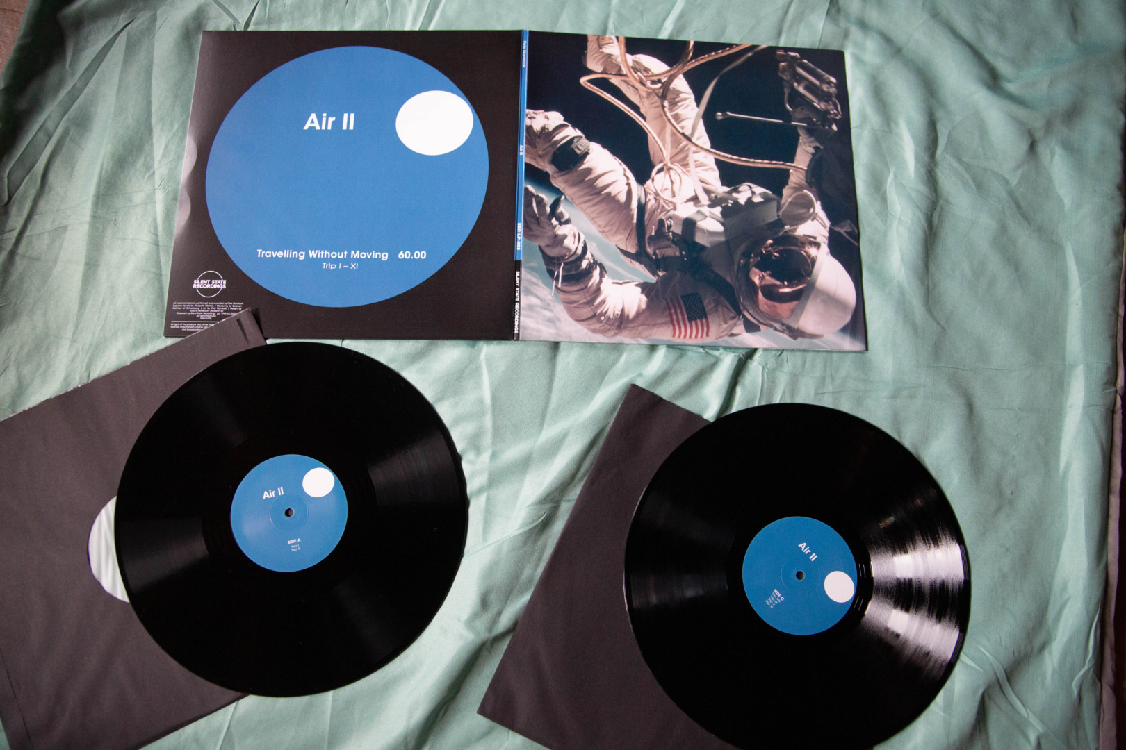 #VinylCorner: Air - Air II • Travelling Without Moving (Reissue)