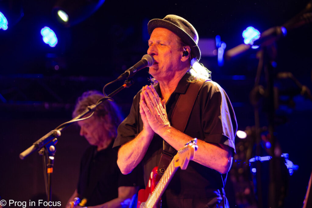 Jerry Harrison & Adrian Belew, 22.03.25, Lëtzebuerg (LU), Den Atelier